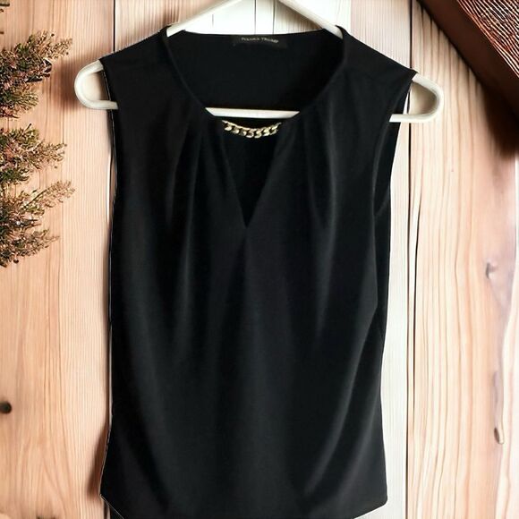 Ivanka Trump Black Sleeveless Top with‎ Gold Chainlink Neckline Size Medium - Picture 1 of 8